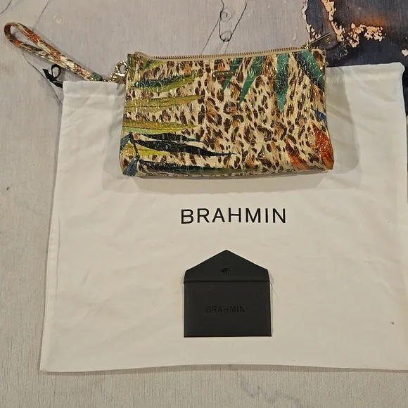 NWT ❣️Brahmin 💎 Daisy Botanic Melbourne Leather Wristlet W/Dustbag Authentic ! - Picture 6 of 8